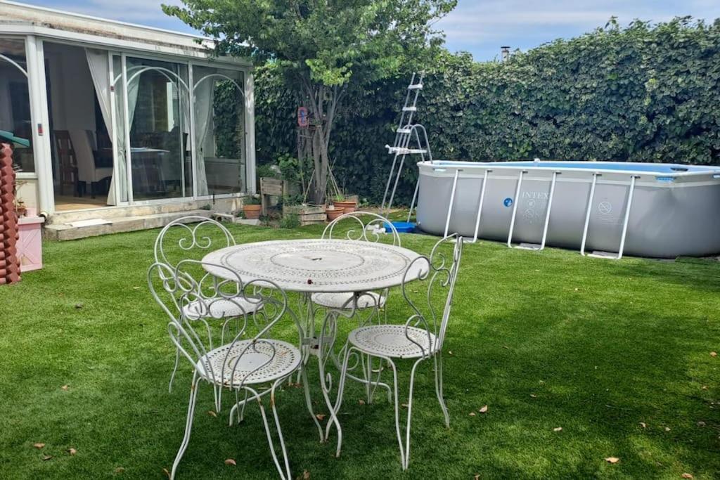 Maison Paisible Et Ensoleillee Αβινιόν Εξωτερικό φωτογραφία